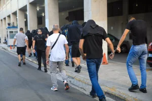 Εισαγελία Εφετών Aθηνών: Ποινικός έλεγχος των πέντε αξιωματικών της ΕΛ.ΑΣ. για τα επεισόδια με τους Κροάτες οπαδούς