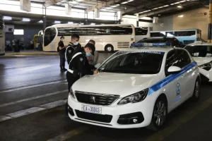 «Έφοδος» της αστυνομίας στα ΚΤΕΛ Κηφισού – Πάνω από 200 έλεγχοι σε ταξί