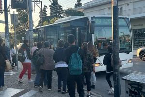 ΟΣΕΘ: Χωρίς προβλήματα η επιβίβαση από την μπροστινή πόρτα στα αστικά