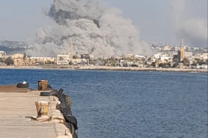 Υεμένη: Ισραηλινοί βομβαρδισμοί στο λιμάνι Χοντέιντα