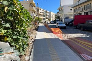 Ηράκλειο: Προχωρούν οι εργασίες κατασκευής πεζοδρομίων