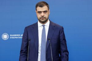Μαρινάκης: Η κυβέρνηση φέρνει αποτελεσματικές λύσεις για οικονομικές ελαφρύνσεις και τράπεζες