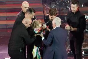 Μαρινέλλα: Σε κρίσιμη κατάσταση στη ΜΕΘ – «Υπέστη σοβαρό αγγειακό εγκεφαλικό επεισόδιο», αναφέρει το ιατρικό ανακοινωθέν