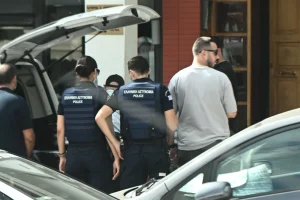 Νέα Σμύρνη: Η αδελφή του ομολόγησε πως σκότωσε τον 46χρονο – «Μου ζήτησε νερό, τσακωθήκαμε και τον χτύπησα»