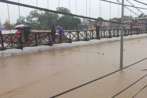 Νεπάλ: Πάνω από 100 νεκροί και 64 αγνοούμενοι εξαιτίας πλημμυρών και κατολισθήσεων