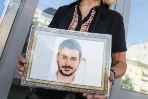 Εξελίξεις στην υπόθεση του Μάριου Παπαγεωργίου – Νέα ελπίδα για τη μητέρα του, 12χρόνια μετά