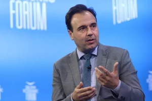 Παπαστεργίου: Αλλάζουν τα δεδομένα στο ίντερνετ με δύο νέα voucher, τα Smart Readiness και Gigabit Voucher