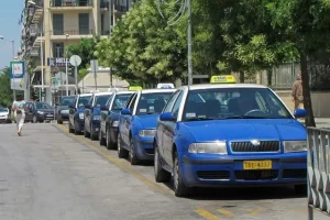 Θεσσαλονίκη: Καταδικάστηκε οδηγός ταξί για ομοφοβικό σχόλιο σε βάρος τρανς ατόμου