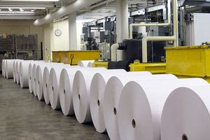 ΙΟΒΕ: Στα 2,13 δισ. ευρώ ο τζίρος της βιομηχανίας χάρτου της Ελλάδας το 2023