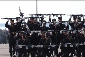 Θεσσαλονίκη: Εντυπωσίασαν και αποθεώθηκαν οι σπουδαστές της ΣΣΑΣ στην πλατεία Αριστοτέλους