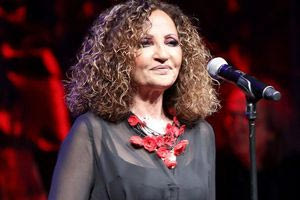 Γλυκερία: «Όσο έχω φωνή και μπορώ να τραγουδάω θα συνεχίσω»