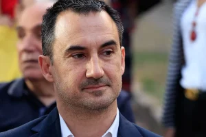 Ηλιόπουλος αντί Χαρίτση στο Ηράκλειο