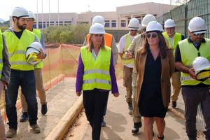 Ποιους είδε στο ΕΛΚΕΘΕ η Υφυπουργός Ανάπτυξης – Η ξενάγηση της στο Ενυδρείο