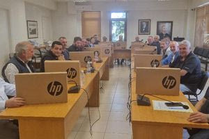 Παύλος Μπαριτάκης: Παρέδωσε από ένα λάπτοπ σε κάθε μέλος του Δημοτικού Συμβουλίου