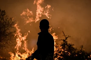 Περισσότερα από 70.000 στρέμματα κάηκαν από την πυρκαγιά στο Ξυλόκαστρο Κορινθίας