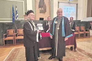 Ο Καθηγητής του Cambridge που ερωτεύτηκε την αναγεννησιακή λογοτεχνία της Κρήτης