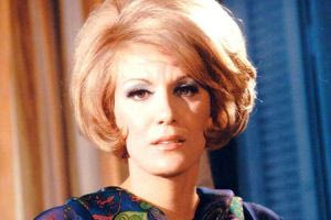 Μαίρη Χρονοπούλου: Συγκίνηση στο ετήσιο μνημόσυνο της ηθοποιού