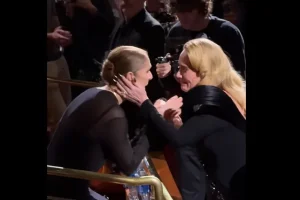 Adele: Η αγκαλιά με την Celine Dion και τα δάκρυα συγκίνησης