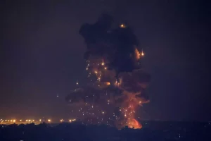 Μέση Ανατολή: Χτύπημα της Χεζμπολάχ στη Χάιφα και δυνατές εκρήξεις στη Βηρυτό – Οι πρώτες εικόνες