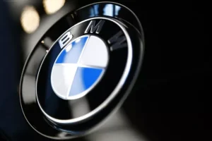 Η BMW AG ανακαλεί σχεδόν 700.000 οχήματα στην Κίνα για λόγους πυρασφάλειας