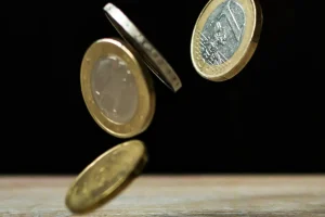 Ποια φιλοδωρήματα δεν θα φορολογούνται – Έρχεται κλίμακα αυτοτελούς φορολόγησης