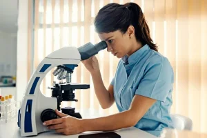 Θεσσαλονίκη: Νεότερες θεραπείες αλλάζουν το προσδόκιμο επιβίωσης ασθενών με καρκίνο του πνεύμονα τελικού σταδίου