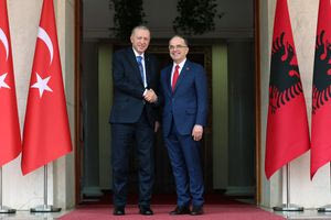 Αλβανία: Με δώρο καμικάζι drones στα Τίρανα ο Ερντογάν