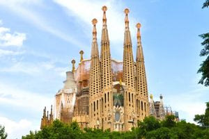 Η Βαρκελώνη αναζητεί τρόπους διαχείρισης του υπερτουρισμού