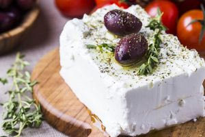 Η ευλογιά των αιγοπροβάτων «χτυπά» και τη φέτα