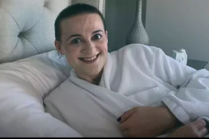 Grey’s Anatomy: Ντοκιμαντέρ για τη σεναριογράφο της δημοφιλούς σειράς που προσποιούνταν ότι είχε καρκίνο