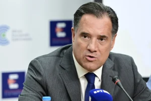 Γεωργιάδης: Πρόστιμο 800.000 ευρώ σε γιατρό γιατί έγραψε χιλιάδες φάρμακα σε έναν μήνα με το ΑΜΚΑ της μητέρας του