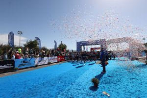 Ολοκληρώθηκε ο 8ος Ημιμαραθώνιος Κρήτης – Χιλιάδες δρομείς «ξεχύθηκαν» στους δρόμους του Αρκαλοχωρίου