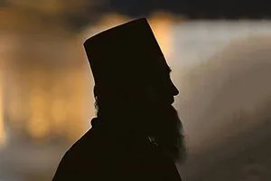 Χανιά: «Με έβαλες στο χώμα κάτω και πήγες να με σκοτώσεις» – Απόσπασμα από την επιστολή της Πρεσβυτέρας προς τον ιερέα