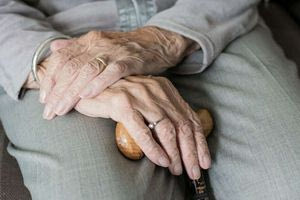 Βρετανία: Τρεις ηλικιωμένοι βρέθηκαν νεκροί σε οίκο ευγηρίας