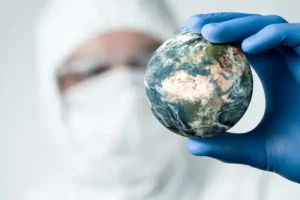 Ιός Marburg: Σε επιφυλακή η Ευρώπη, δίνονται συστάσεις του ECDC σε ταξιδιώτες