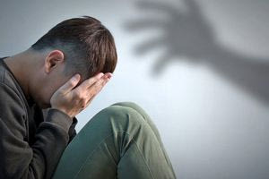 Βρετανία: Πατέρας ανάγκασε τον 13χρονο γιο του να πάρει ναρκωτικά