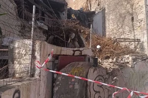 Ηράκλειο: Κατεδαφίζεται άμεσα το κτίριο, τμήμα του οποίου κατέρρευσε το πρωί