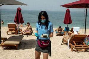 Ψηφιακή κάρτα εργασίας: Πώς προχωράει η εφαρμογή της – Τι λένε εργοδότες κι εργαζόμενοι