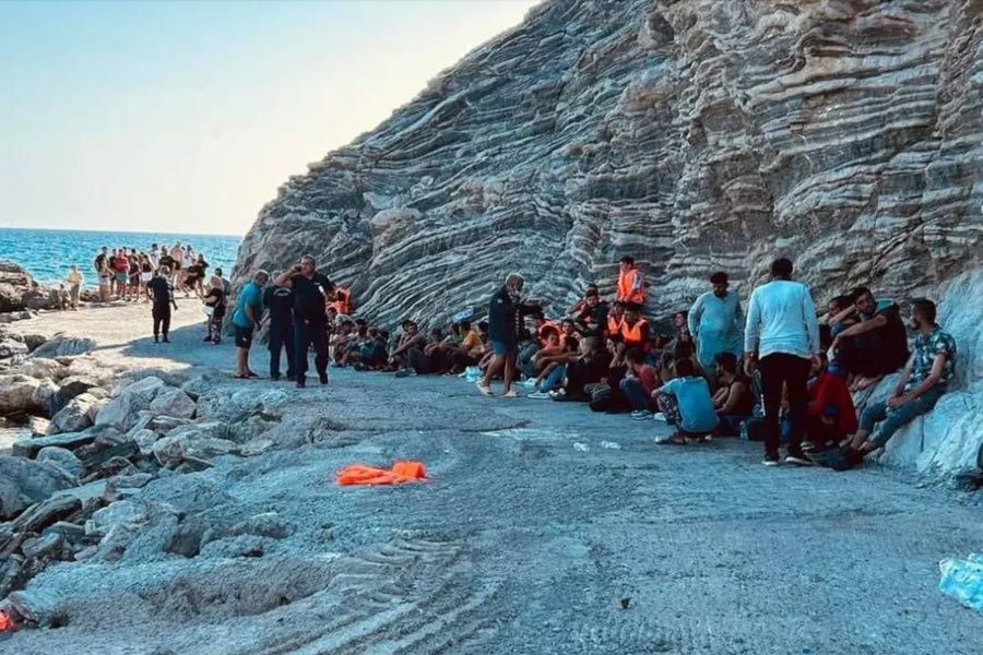 Τέσσερις συλλήψεις διακινητών για τους μετανάστες σε Γαύδο και Καλούς Λιμένες