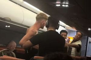 Έκτακτη προσγείωση αεροπλάνου στην Αθήνα λόγω μεθυσμένου