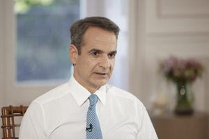 Βίντεο Κυριάκου Μητσοτάκη στο TikTok για τα φιλοδωρήματα