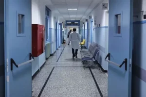 Στο νοσοκομείο ένοικοι ξενοδοχείου στη Φλώρινα με δηλητηρίαση από μονοξείδιο του άνθρακα – Ένας στη ΜΕΘ