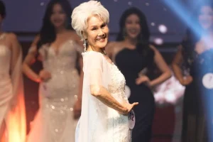 81 ετών Νοτιοκορεάττισα έφτασε στον τελικό της Μις Υφήλιος