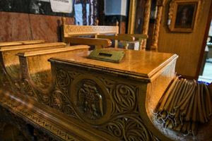 Λαμία: Ιερόσυλες έκλεψαν… μέχρι και το κουτάλι της Θείας Κοινωνίας