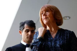 Ζιζέλ Πελικό: Πώς μπόρεσες να φέρεις αυτούς τους ξένους στην κρεβατοκάμαρά μου;