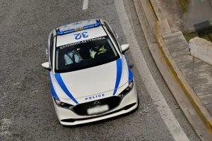 Αχαΐα: 23χρονη απείλησε με μαχαίρι τη μητέρα της