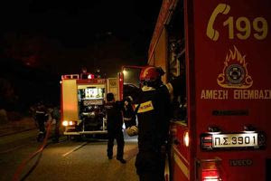 Τροχαίο με εγκλωβισμό τα ξημερώματα