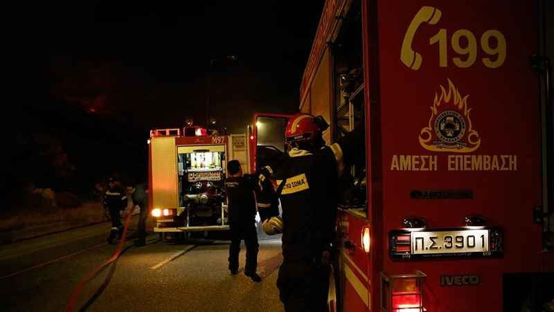 Τροχαίο με εγκλωβισμό τα ξημερώματα