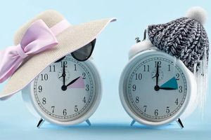 Αλλαγή ώρας: Αυτή την Κυριακή «κερδίζουμε μια ώρα ύπνο», αλλά βγαίνουμε χαμένοι σε δύο τομείς