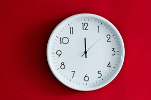 Αλλαγή ώρας 2024: Τα ξημερώματα της Κυριακής γυρίζουμε τα ρολόγια μας